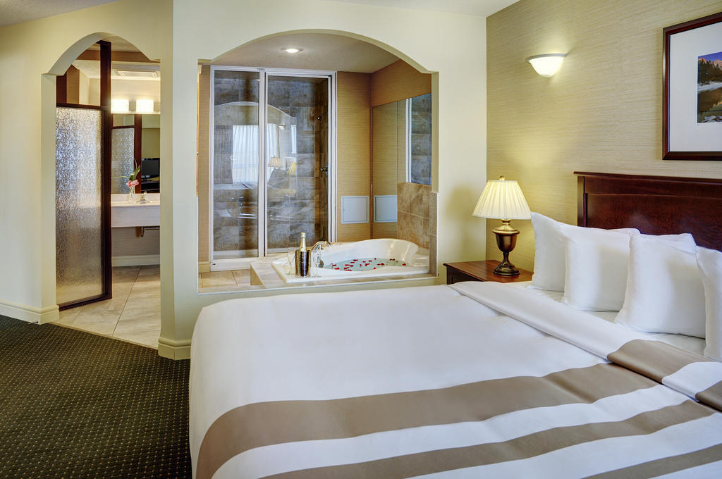 Chateau Nova Kingsway Έντμοντον Εξωτερικό φωτογραφία